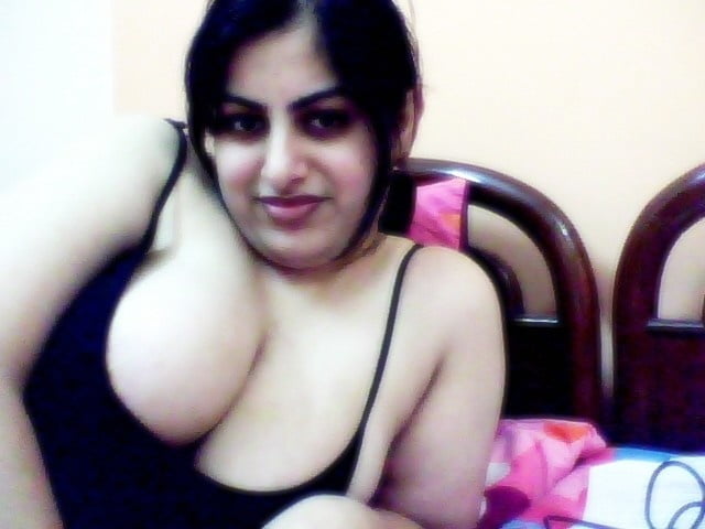 Schöne kurvige Frau extrem heiße Nacktfotos
 #79884493