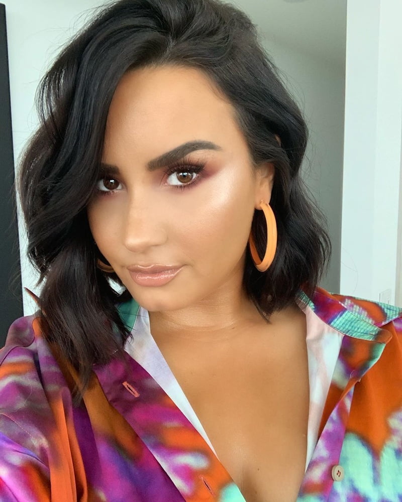 Demi Lovato Instagram #106177744