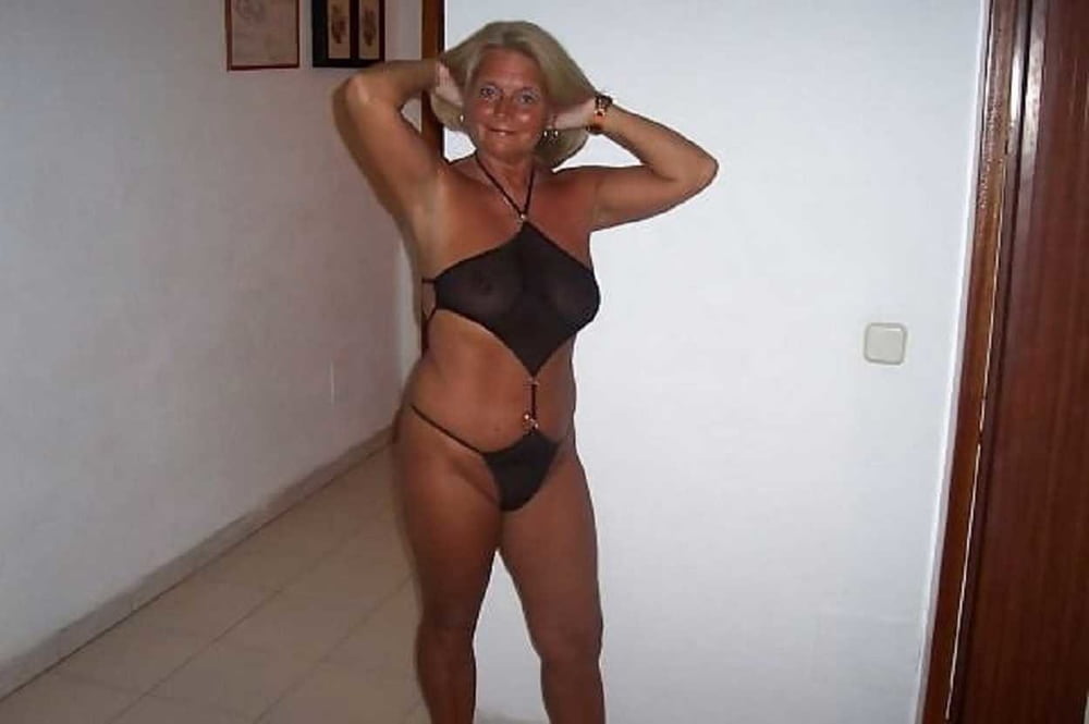 From MILF to GILF with Matures in between 284 #92087444