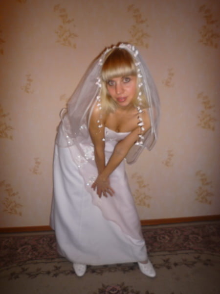 Wer hat die Braut noch nicht gefickt???
 #81074661