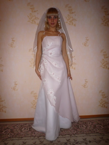 Wer hat die Braut noch nicht gefickt???
 #81074676