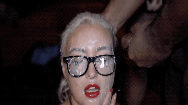 Interracial chupar y faciales gifs
 #81407307