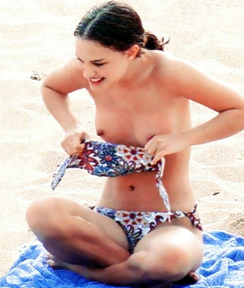 Celeb Sunday Natalie Portman&#039;s Beach Tits #93507330