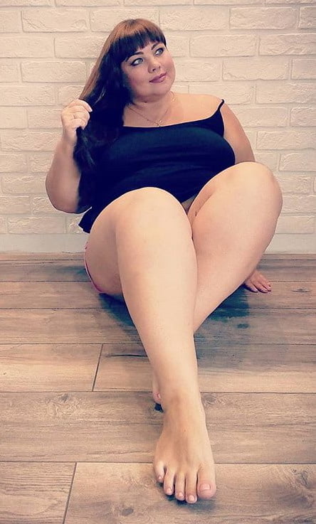 Full thighs in the mini 1557 #88894009