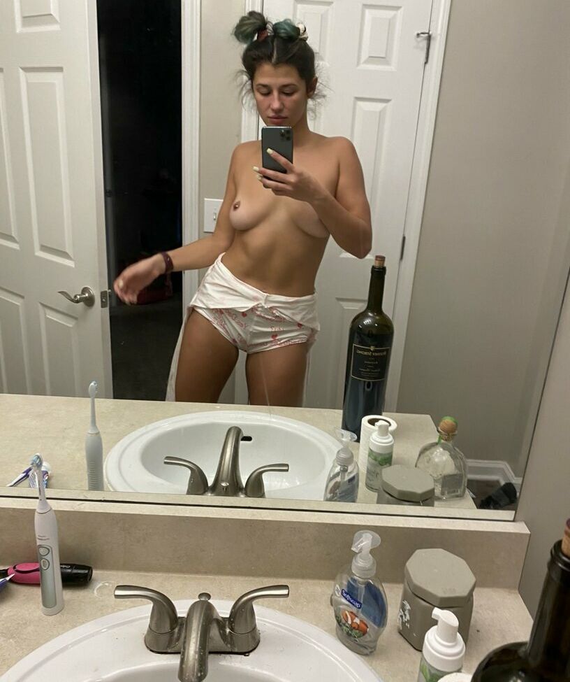 Emma Matia nackt #108430192