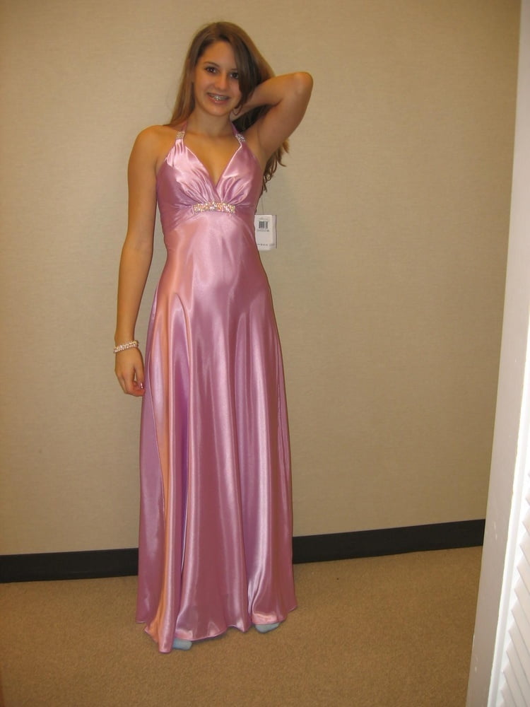 GIRLS IN SATIN #80877423