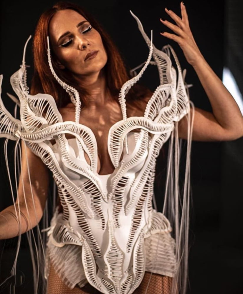Simone Simons #98127730