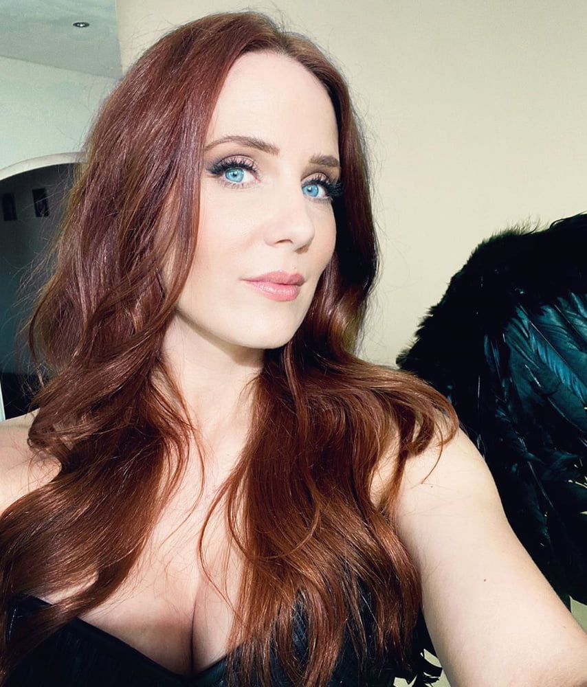 Simone Simons #98127917