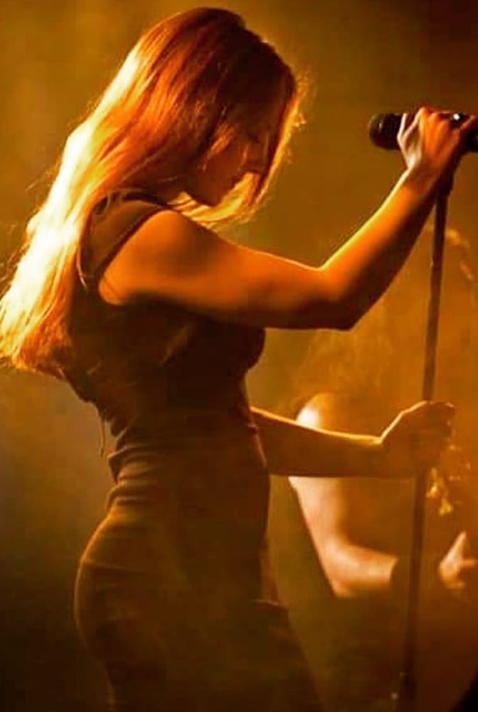 Simone simons
 #98127966