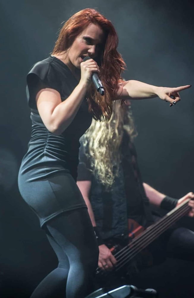 Simone simons
 #98128039