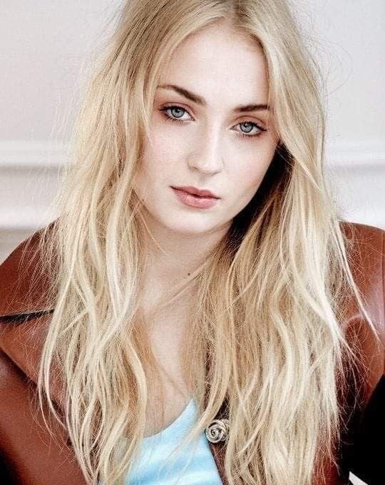 Sophie turner
 #91897767