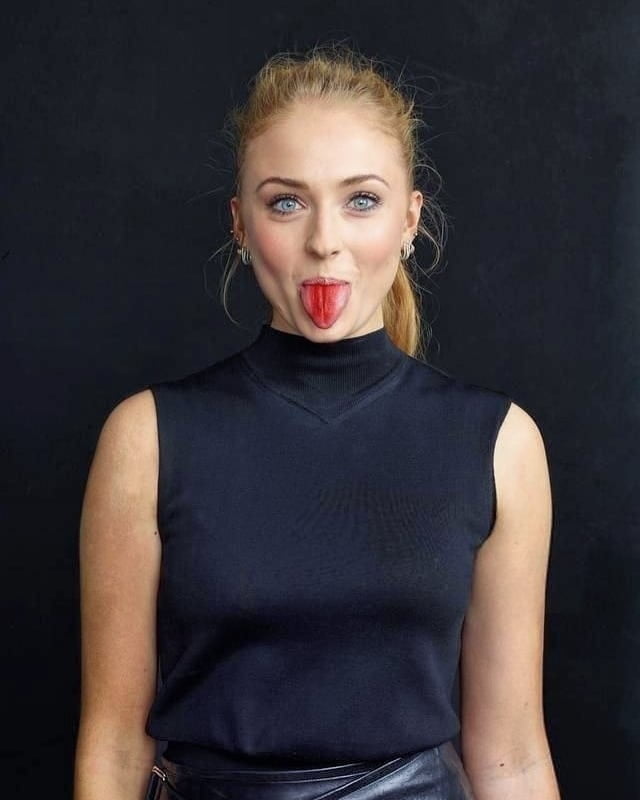 Sophie turner
 #91897899