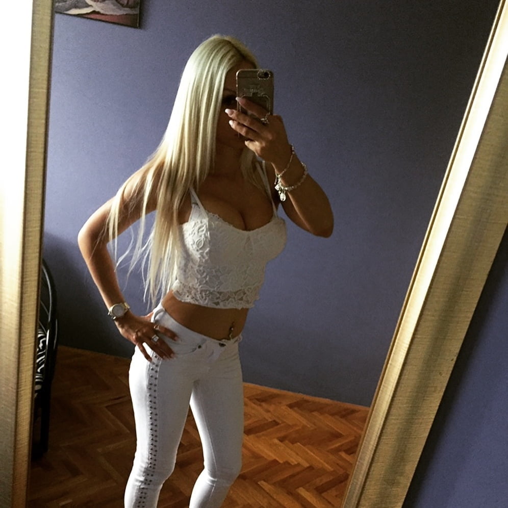 Serbische blonde Teenie-Hure
 #80283137