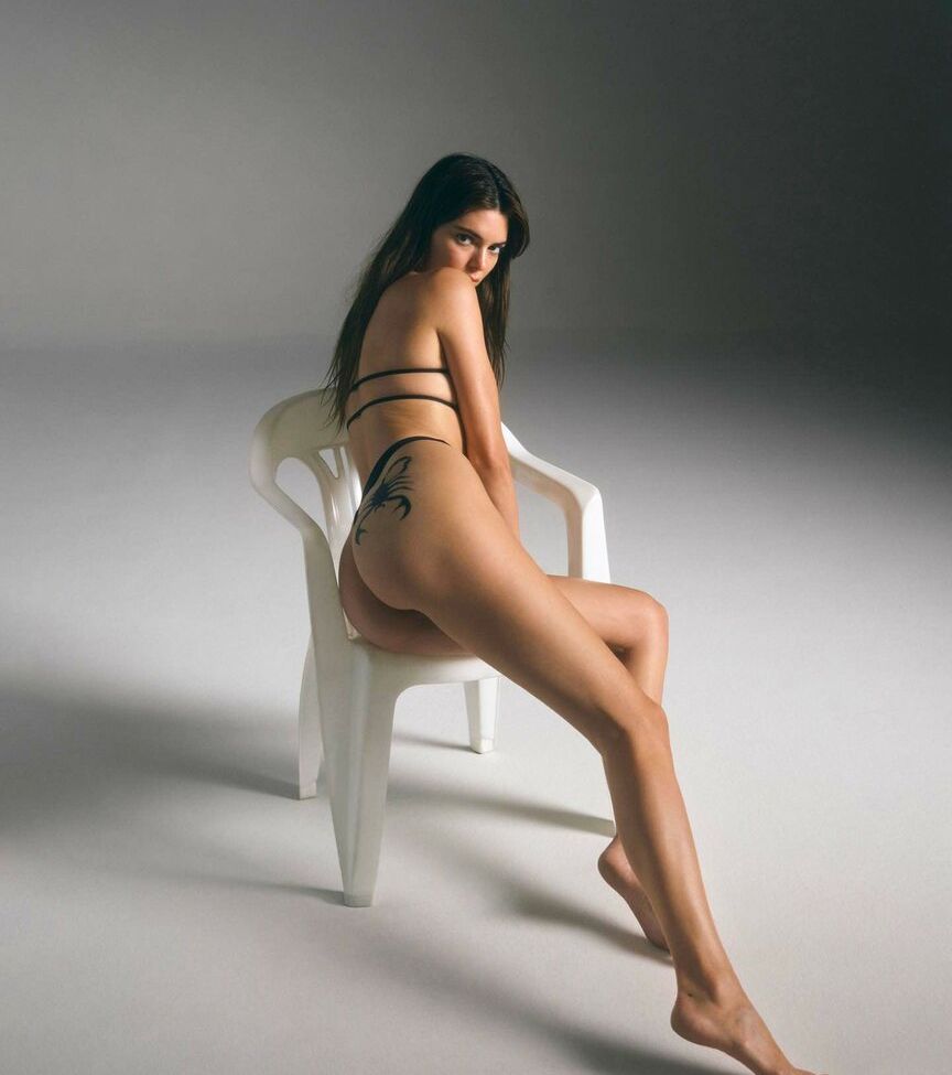 Kendall Jenner nude #107728032