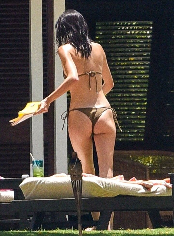 Kendall Jenner nude #107728161