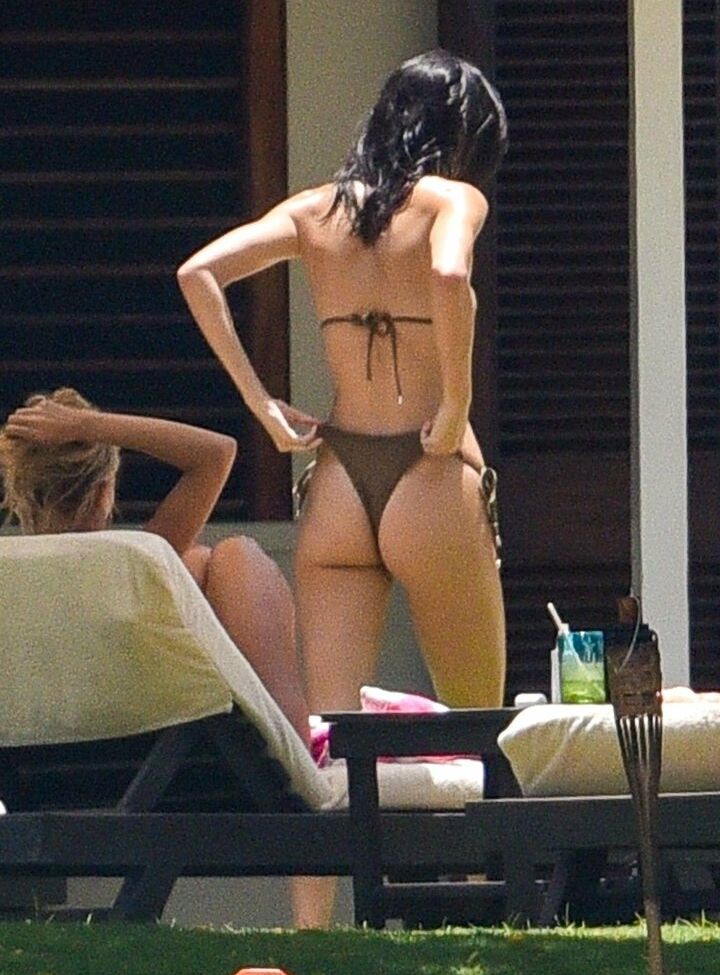 Kendall Jenner nude #107728164