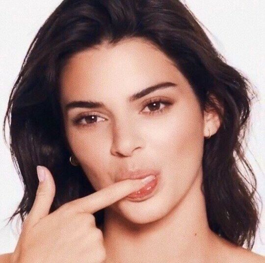 Kendall Jenner nude #107728165