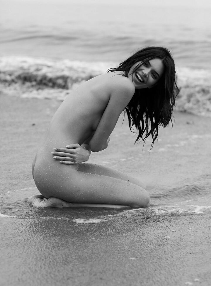 Kendall Jenner nude #107728459