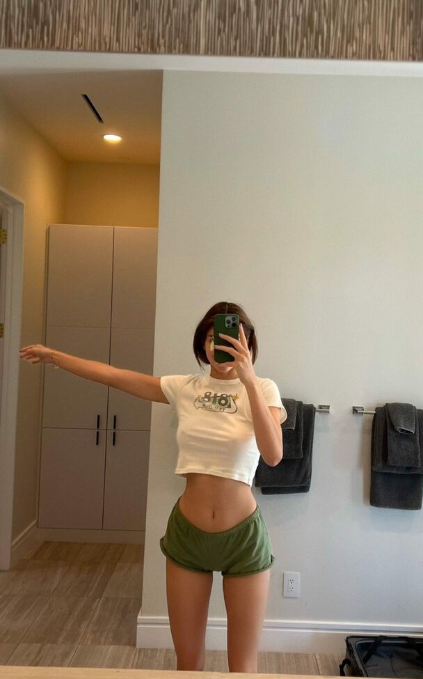 Kendall Jenner nude #107728712