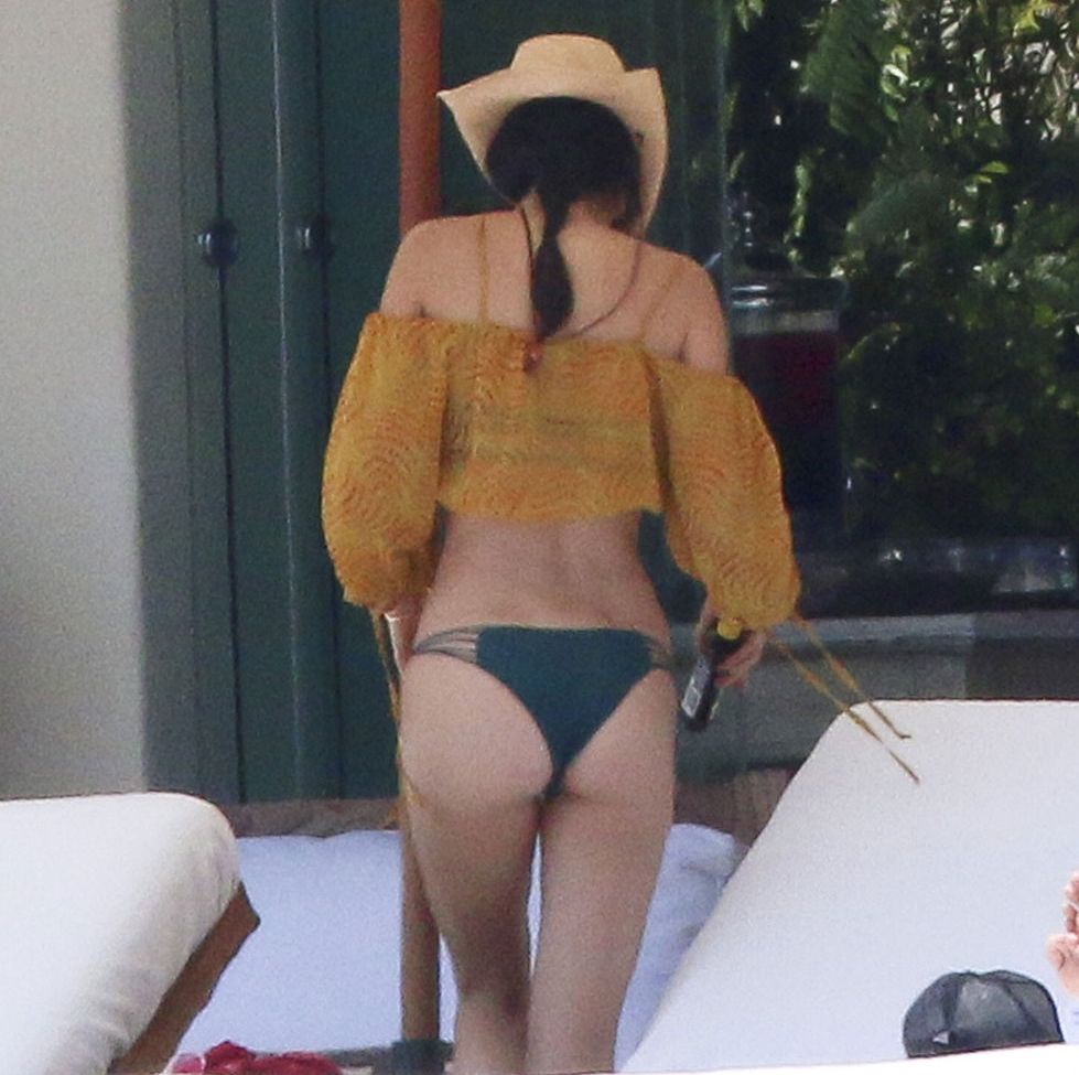 Kendall Jenner nude #107729129