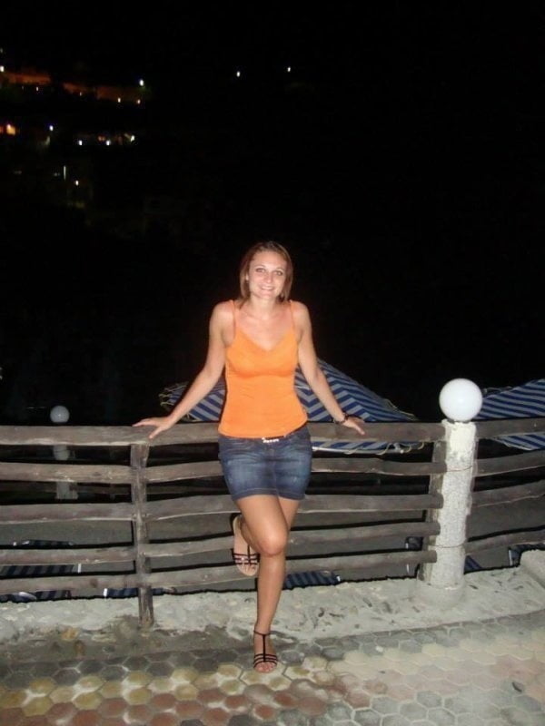 Chica 197
 #93676642