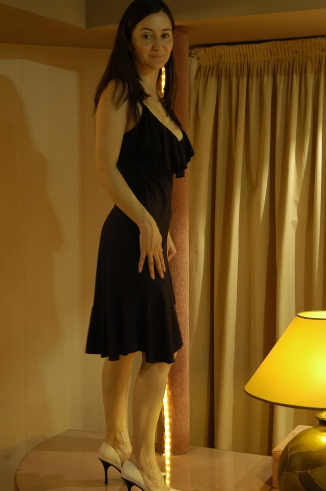 Leggy brunette milf
 #102615848