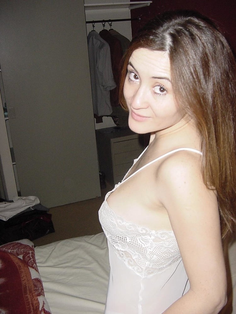 Leggy brunette milf
 #102616247