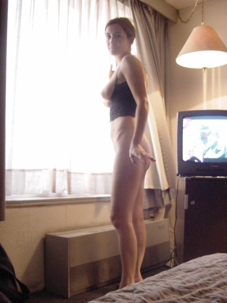 Leggy brunette milf
 #102616364