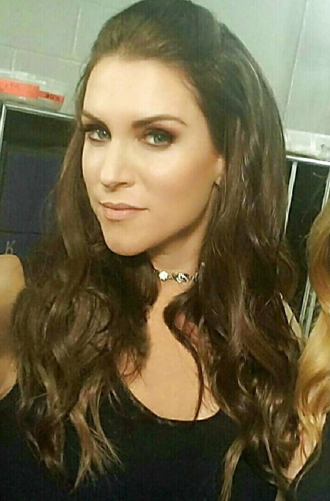 Stephanie McMahon #90465618