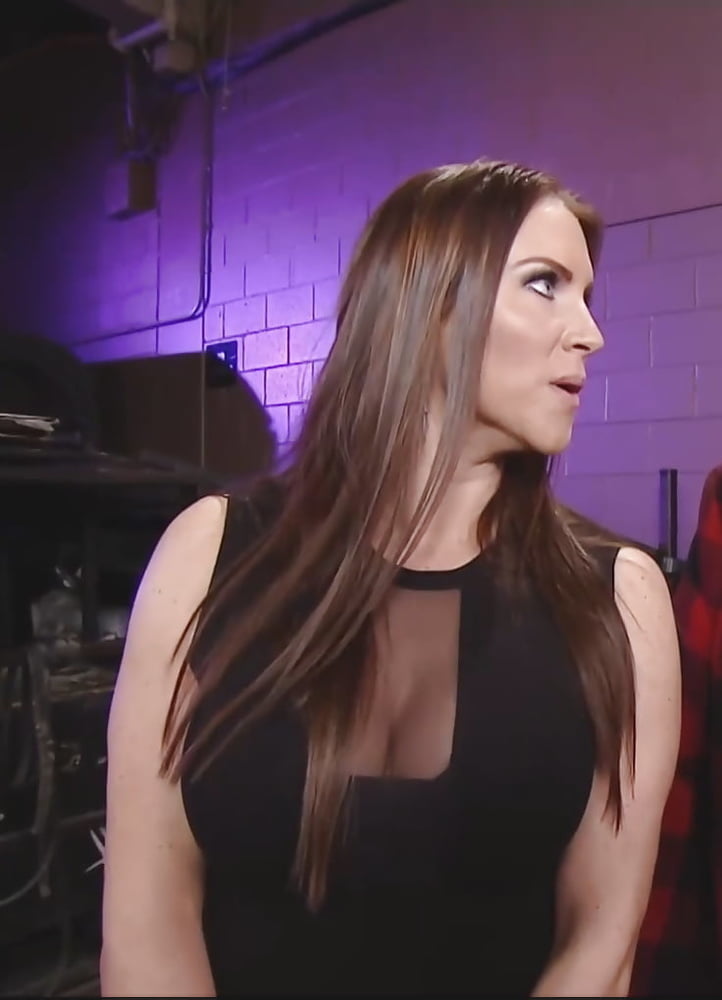 Stephanie McMahon #90465648