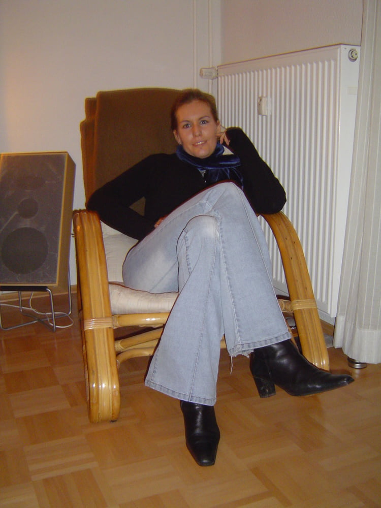 2 chicas disfrutando
 #103327460