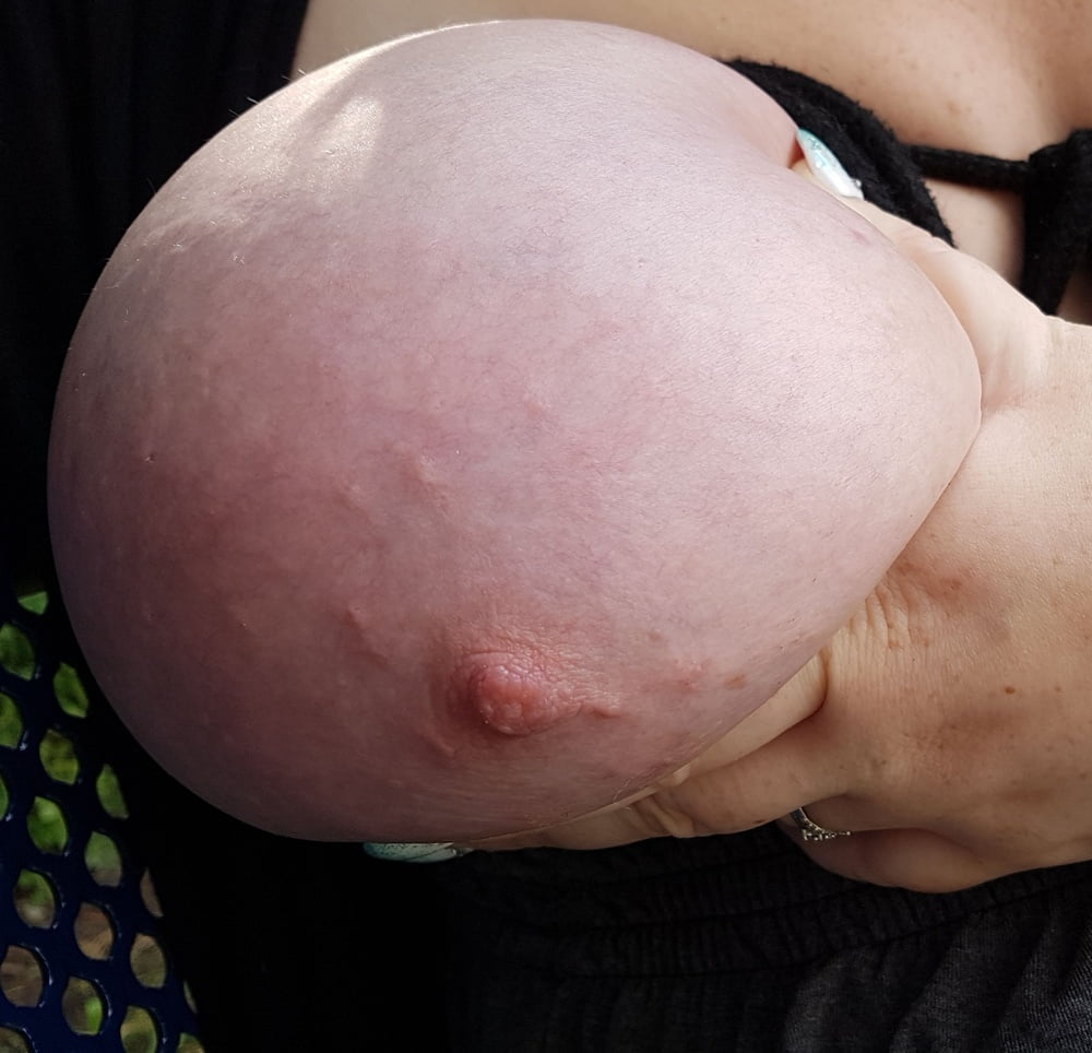 Euter abgebunden,outdoor getragen,danach die nippel gepumpt
 #79950671