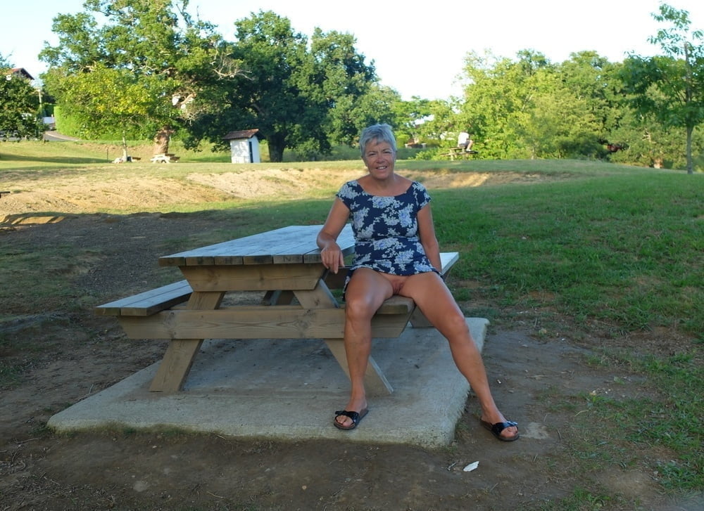 geile Oma ohne Hoeschen #88083762