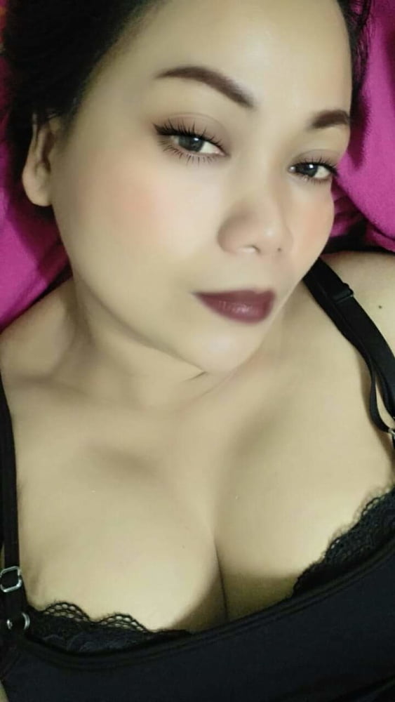 Janda, Tetek besar, Rumah #94847692