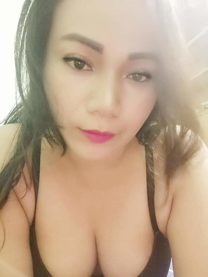 Janda, Tetek besar, Rumah #94847701