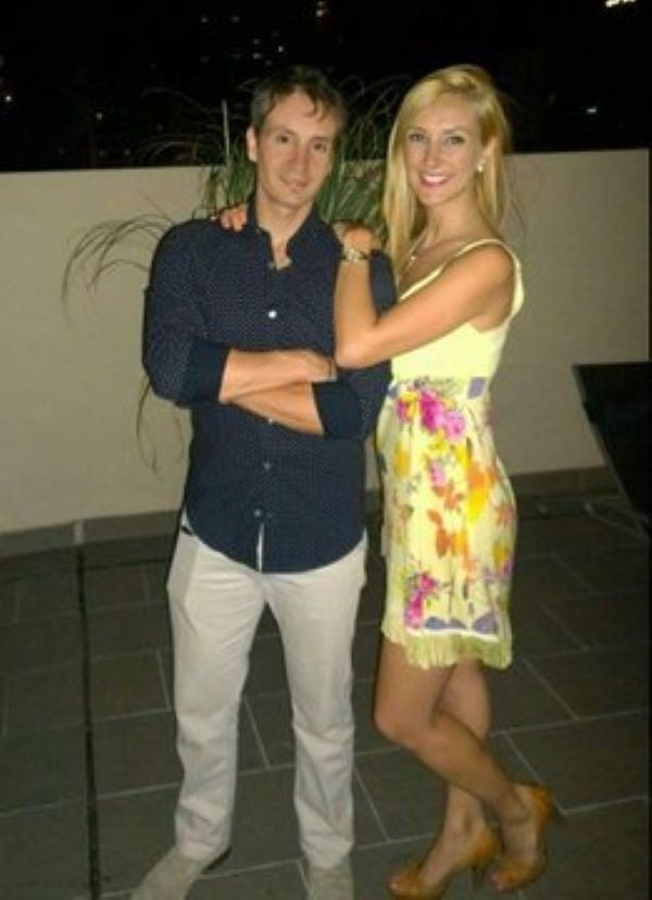 Meine gf und ihr hubby
 #94885896