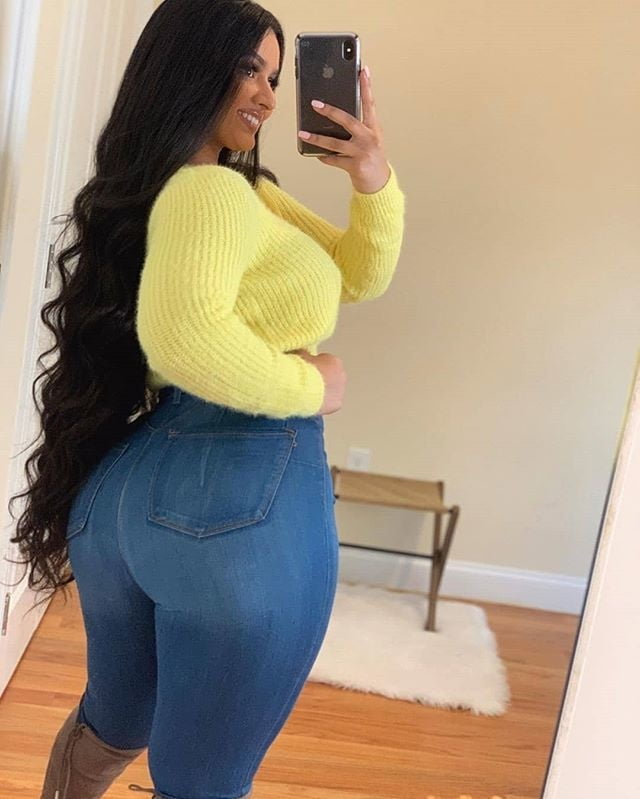 Latinas in jeans #96802621