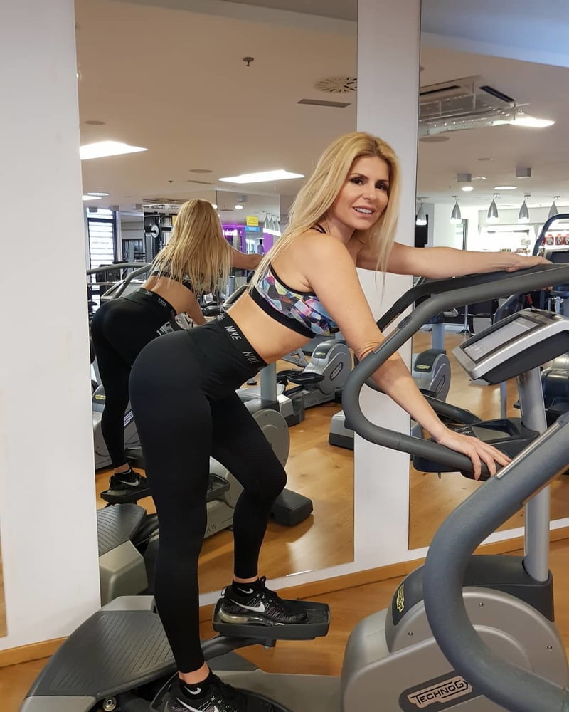 Fitness entraîneur ancienne miss croatie renata blonde milf
 #101357221