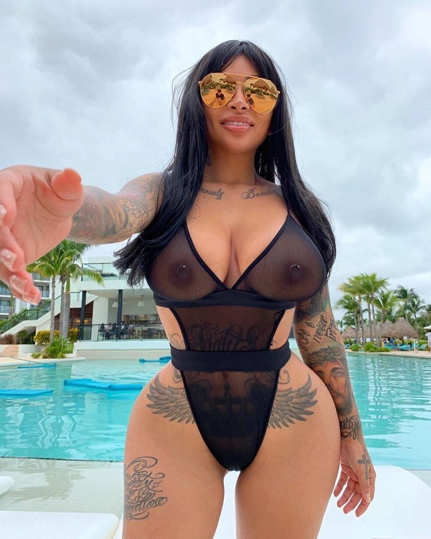 ラティーナガールロード5
 #104908360