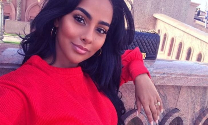 Latina Girl Load 5 #104908426