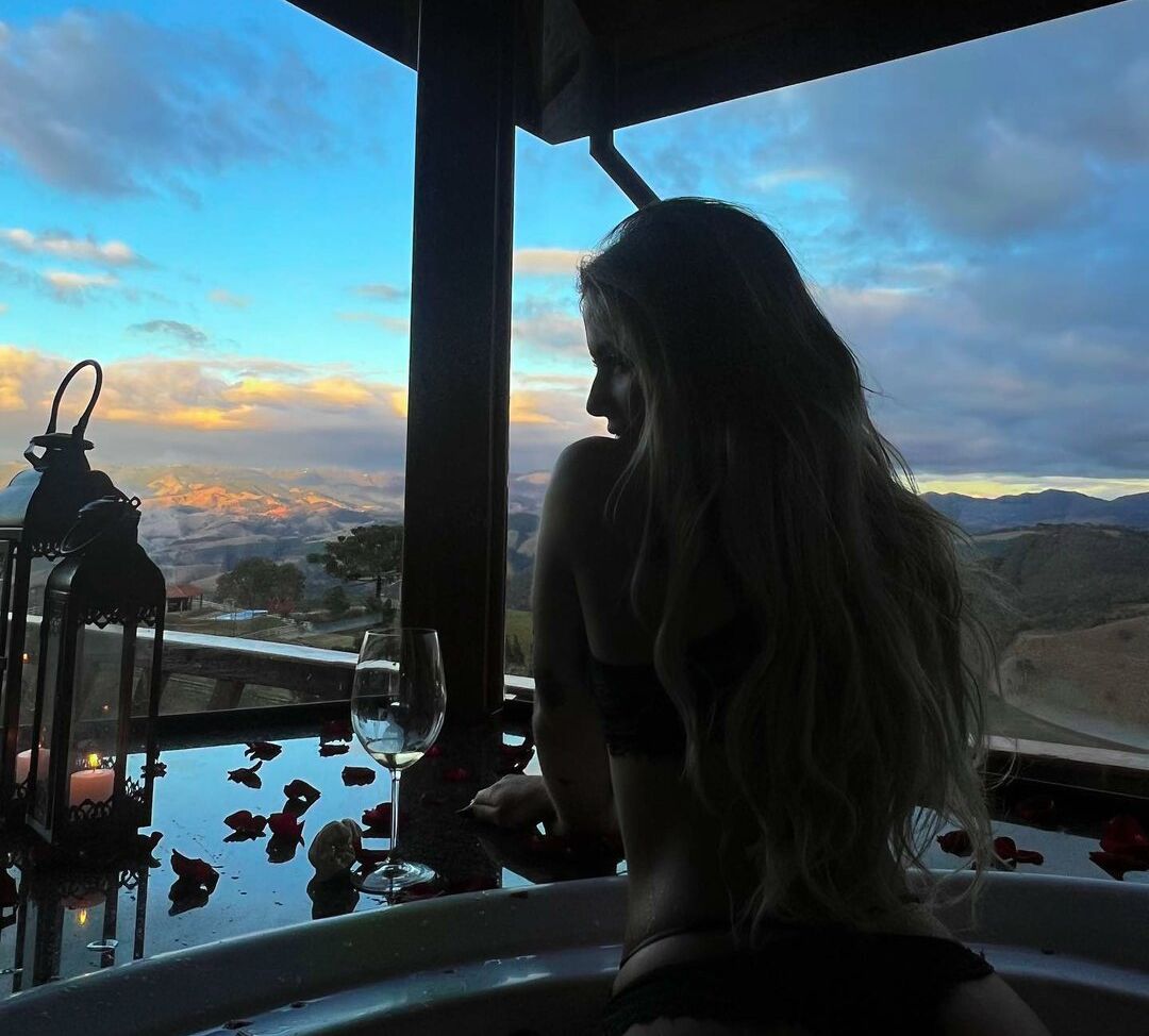 Nathalia Valente desnuda #108962620