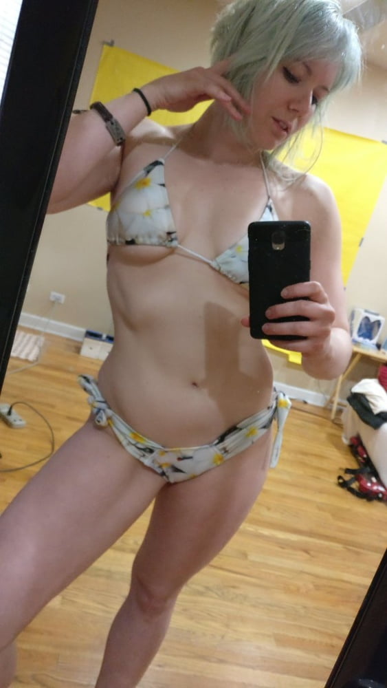 Sexy Cosplay Girl Queenriot (Ashley Riot) #101920870
