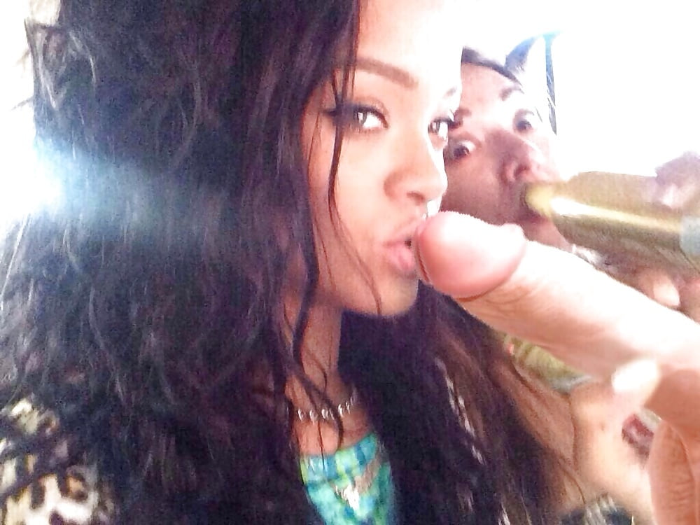 Rihanna Carne #90651765