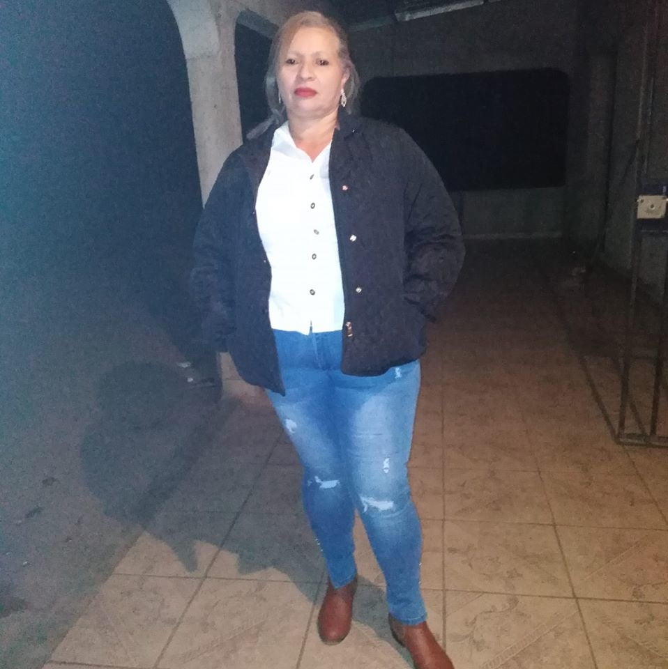 Putas en jeans 26
 #104669431