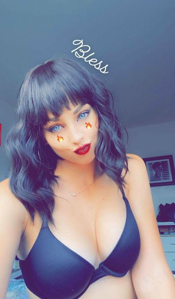 Katiedaisy desnuda #108191660