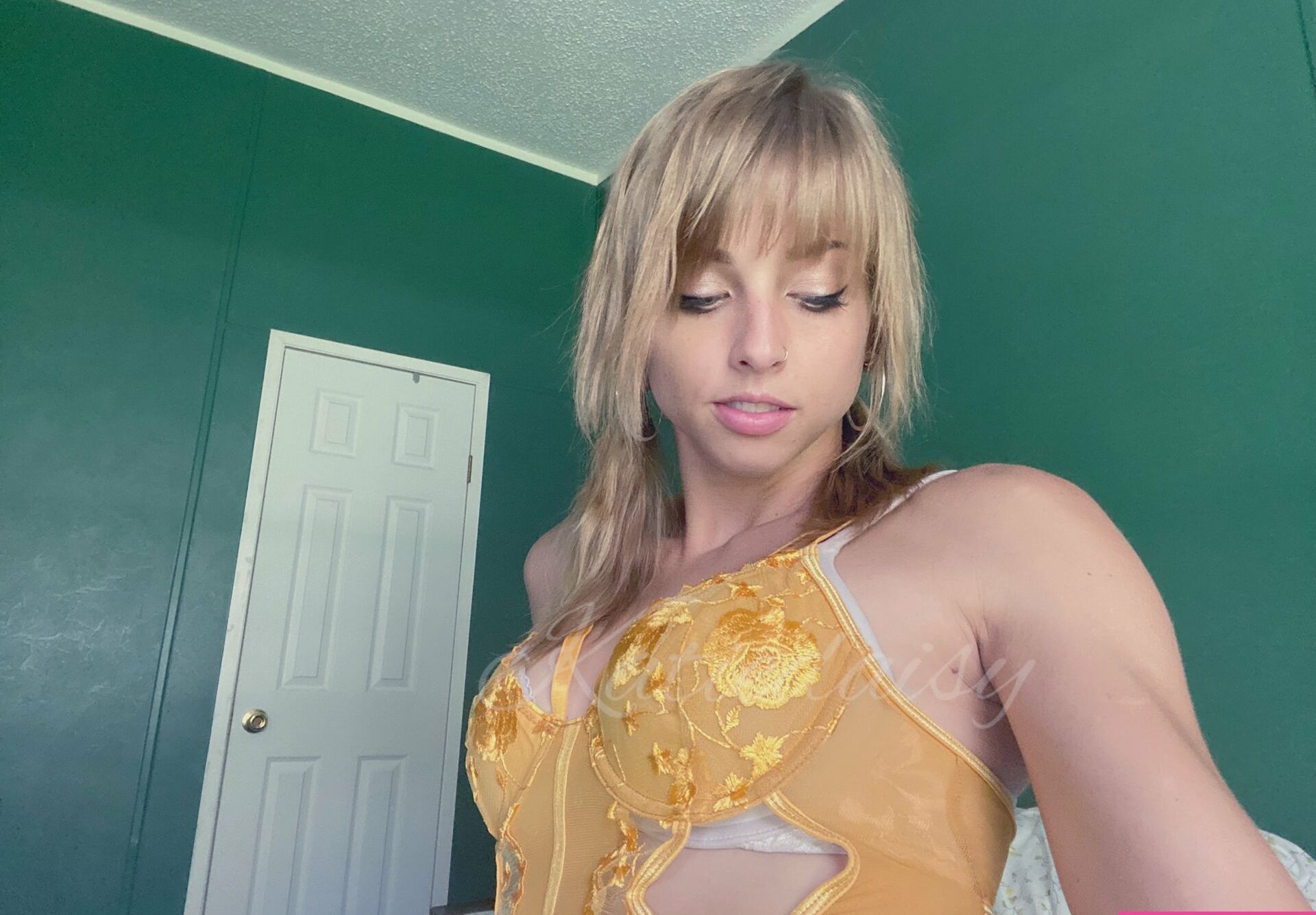 Katiedaisy desnuda #108191768