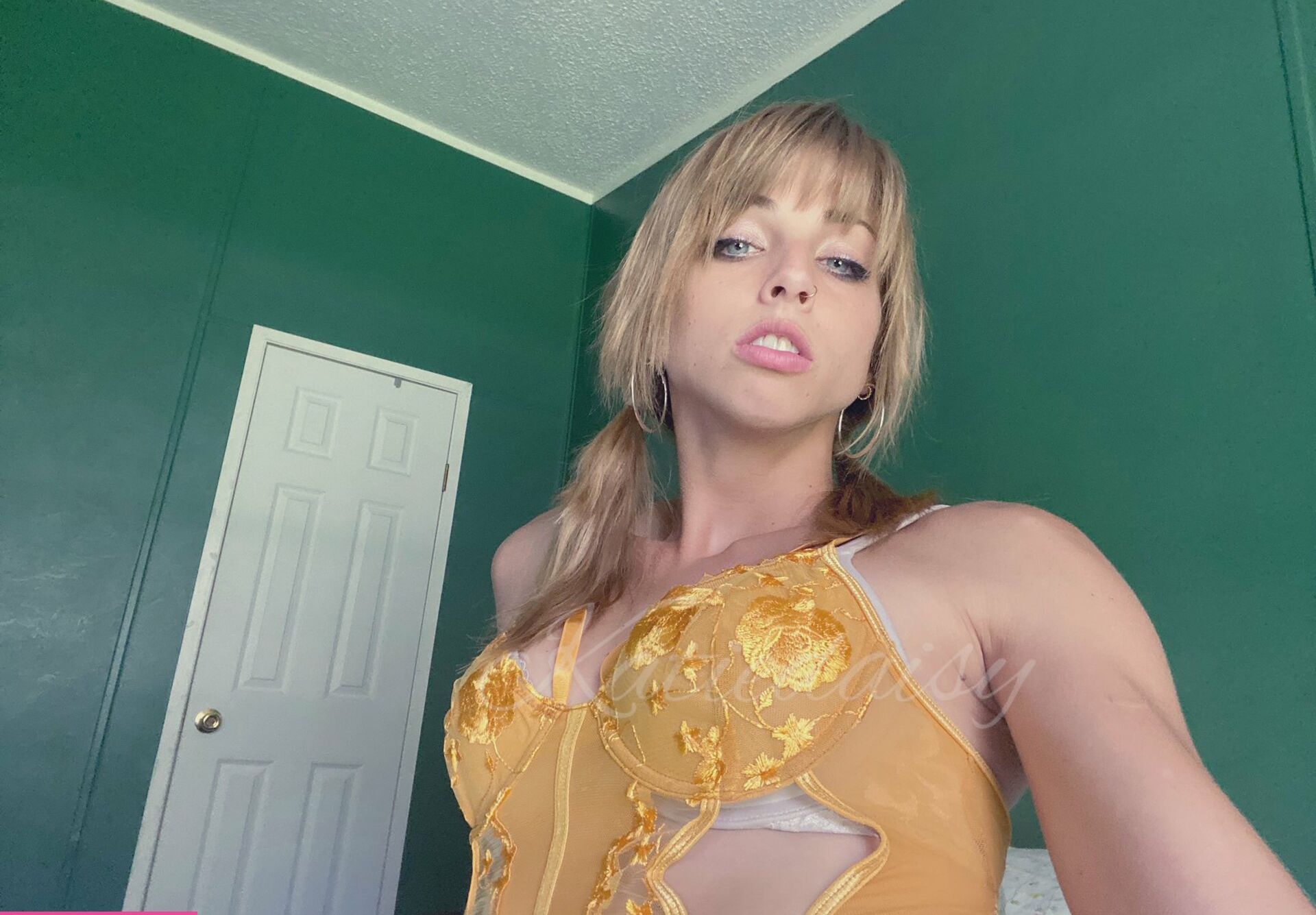 Katiedaisy desnuda #108191769