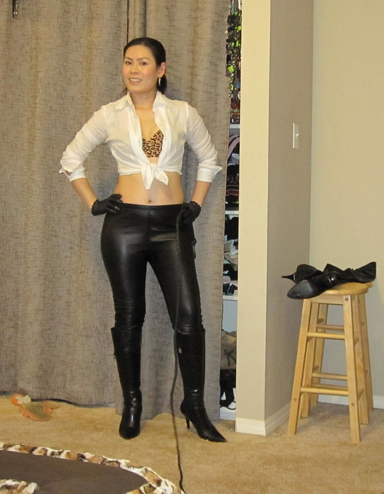 Milf con botas - ysave
 #98844761