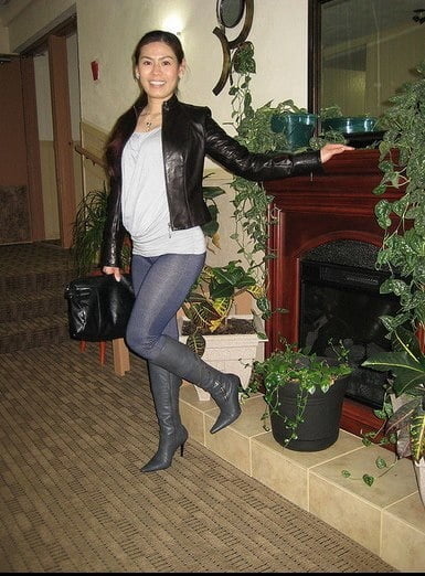Milf con botas - ysave
 #98844764