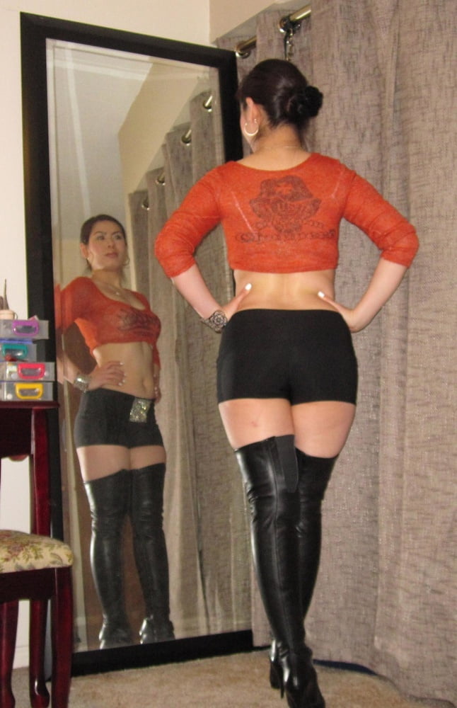Milf con botas - ysave
 #98844825